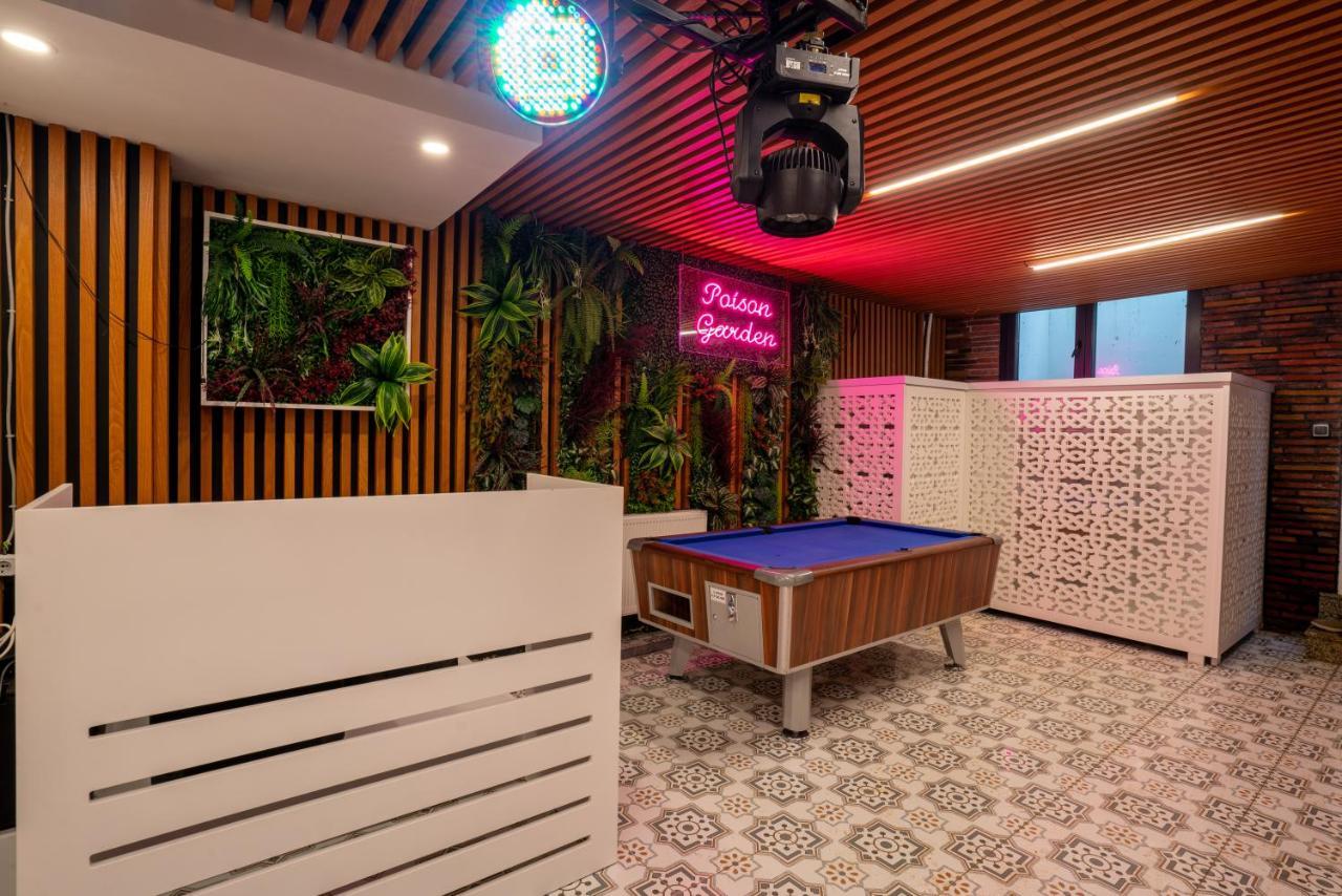 Poison Garden Suite Gozalan Εξωτερικό φωτογραφία